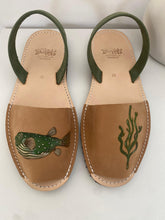 Cargar imagen en el visor de la galería, Abarca pez Globo